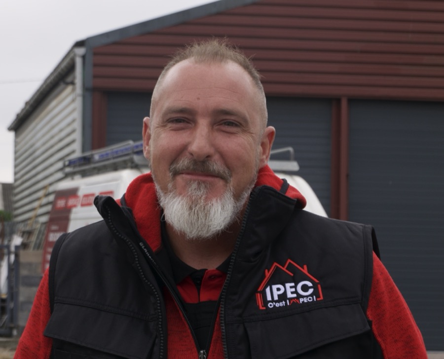 Julien — Couvreur · 25 ans d'expérience